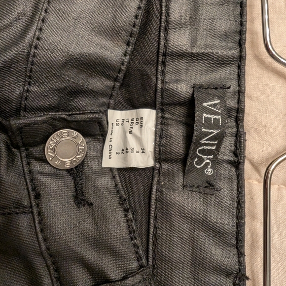 Venus low rise faux leather jeans, size 0P - Picture 3 of 3